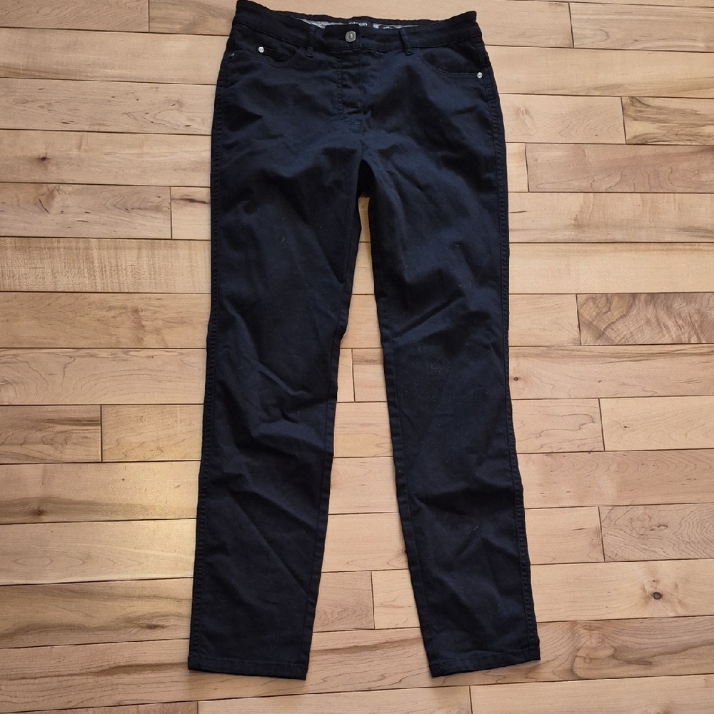 Olsen Europe Women's Size 8 Mona Slim Black Jeans
